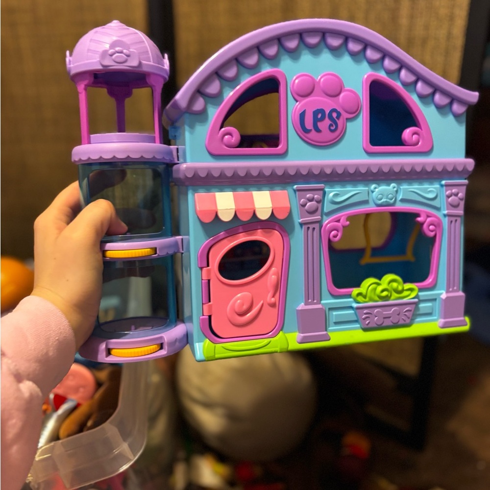 ittlest Pet Shop Playset